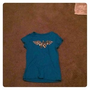 I’m selling a shirt and it’s a Wonder Woman shirt